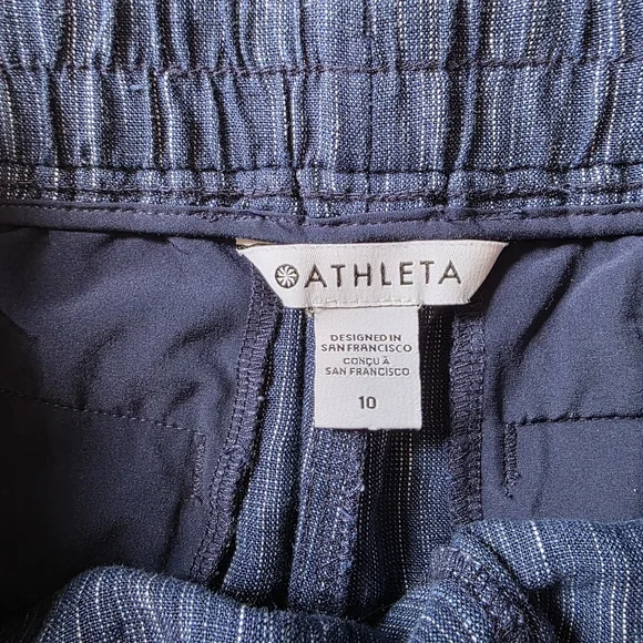 Athleta Navy Blue Pull-On Denim-Style Shorts - Picture 4 of 4